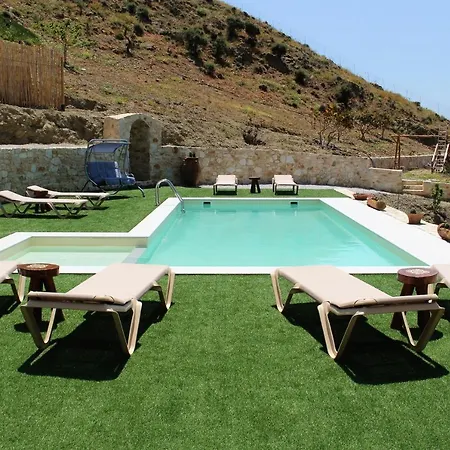 Hideaway Southcrete *